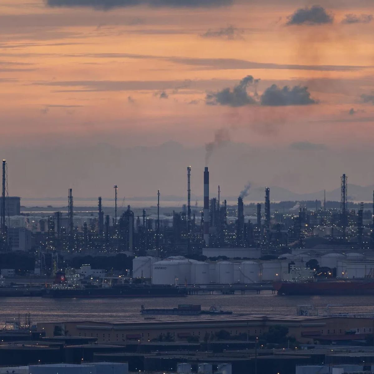 Pilot Rescues Two Men and Dog From Flood in Australia - Image 2