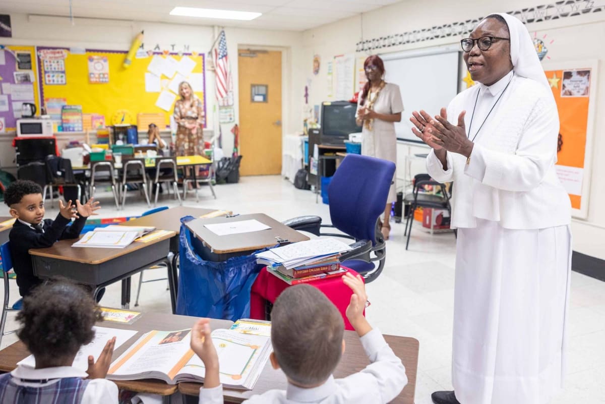 Nun Wins $5K Award After 44 Years Teaching Kids About God - Image 3