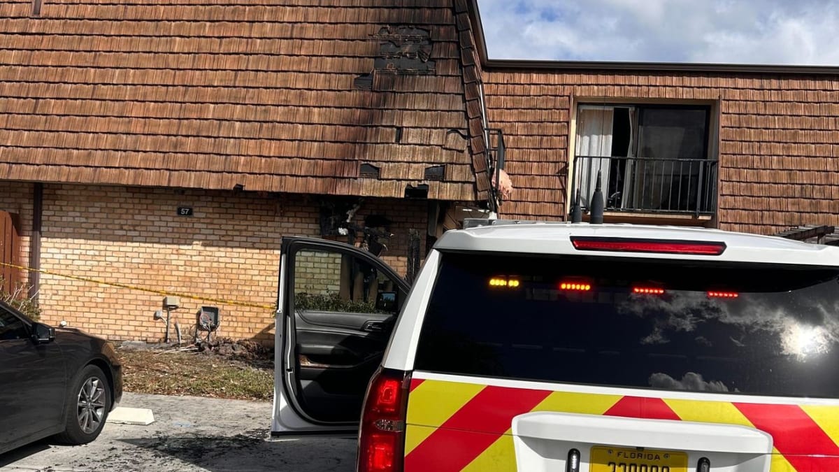Red Cross Volunteers Help 8 After Palm Beach Fires