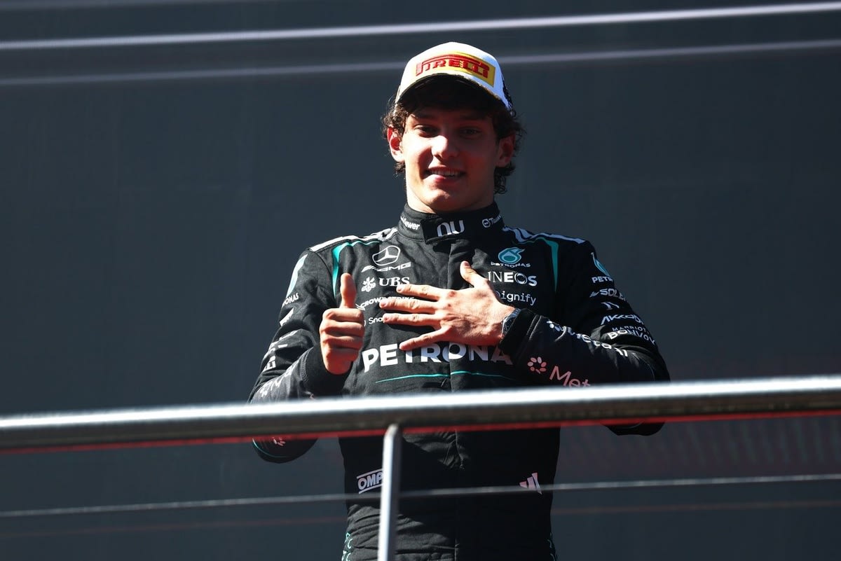F1 Driver Kimi Antonelli Gets Red Carnation from Dad After Win