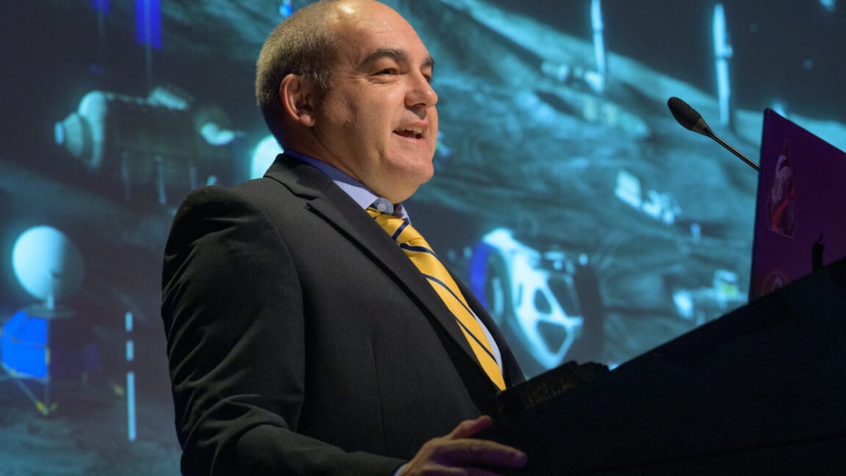 NASA Names "Lunar Viceroy" to Build Moon Base by 2035