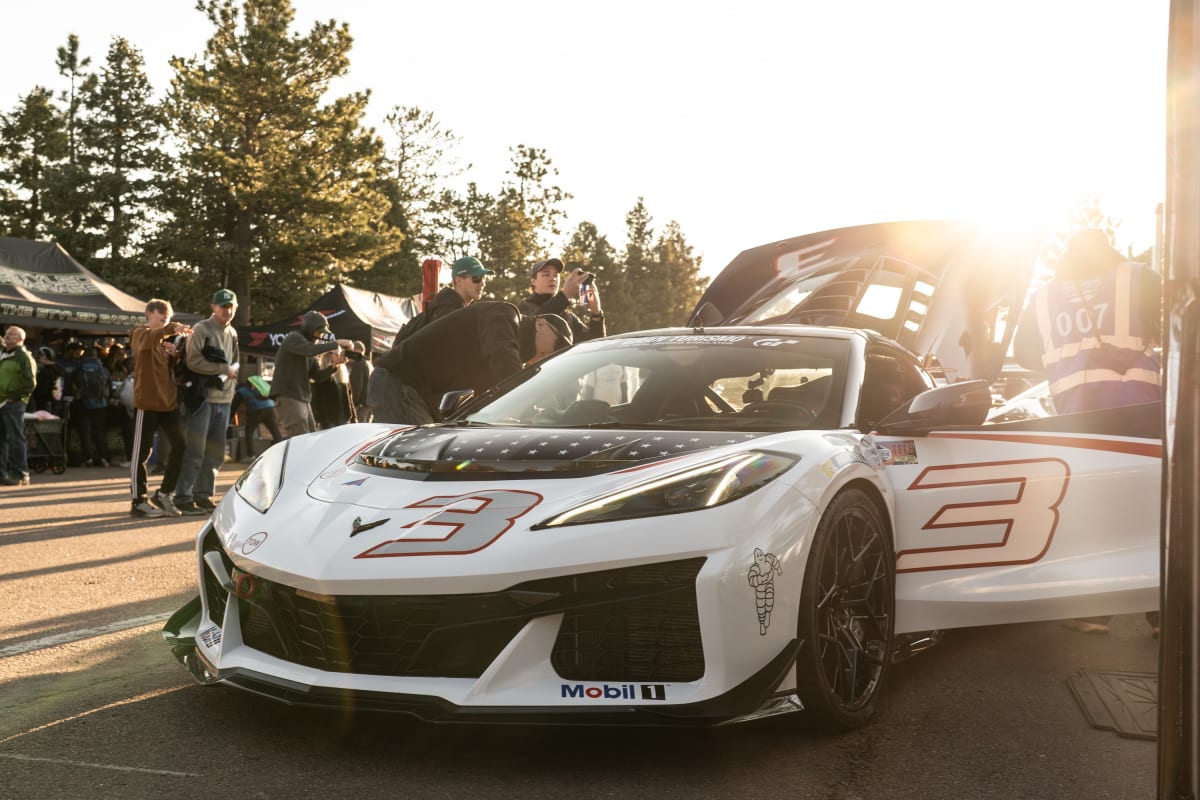 Hybrid Corvette Shatters Pikes Peak Production Record - Image 2