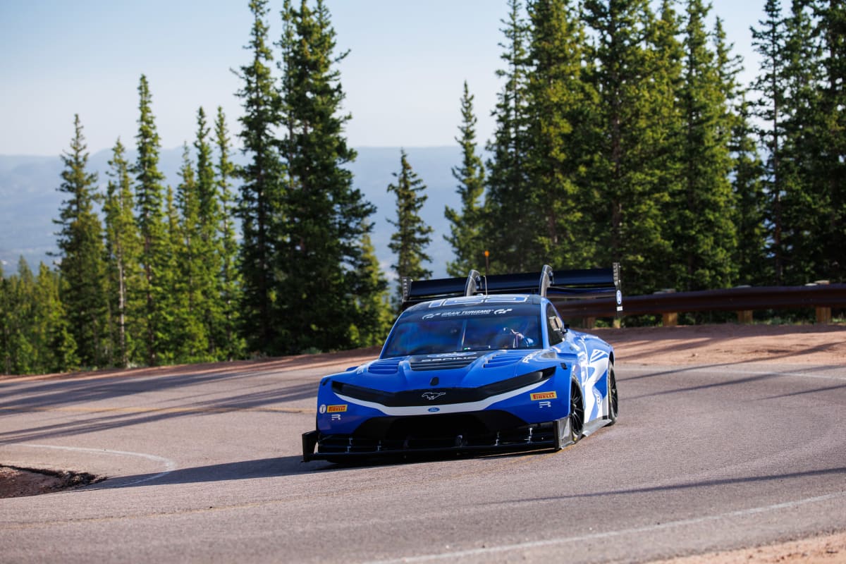 Hybrid Corvette Shatters Pikes Peak Production Record - Image 3