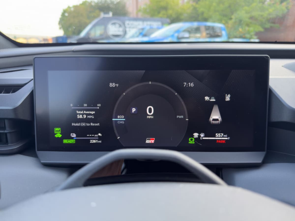 2026 Toyota RAV4 Plug-In Gets 52-Mile Electric Range - Image 5