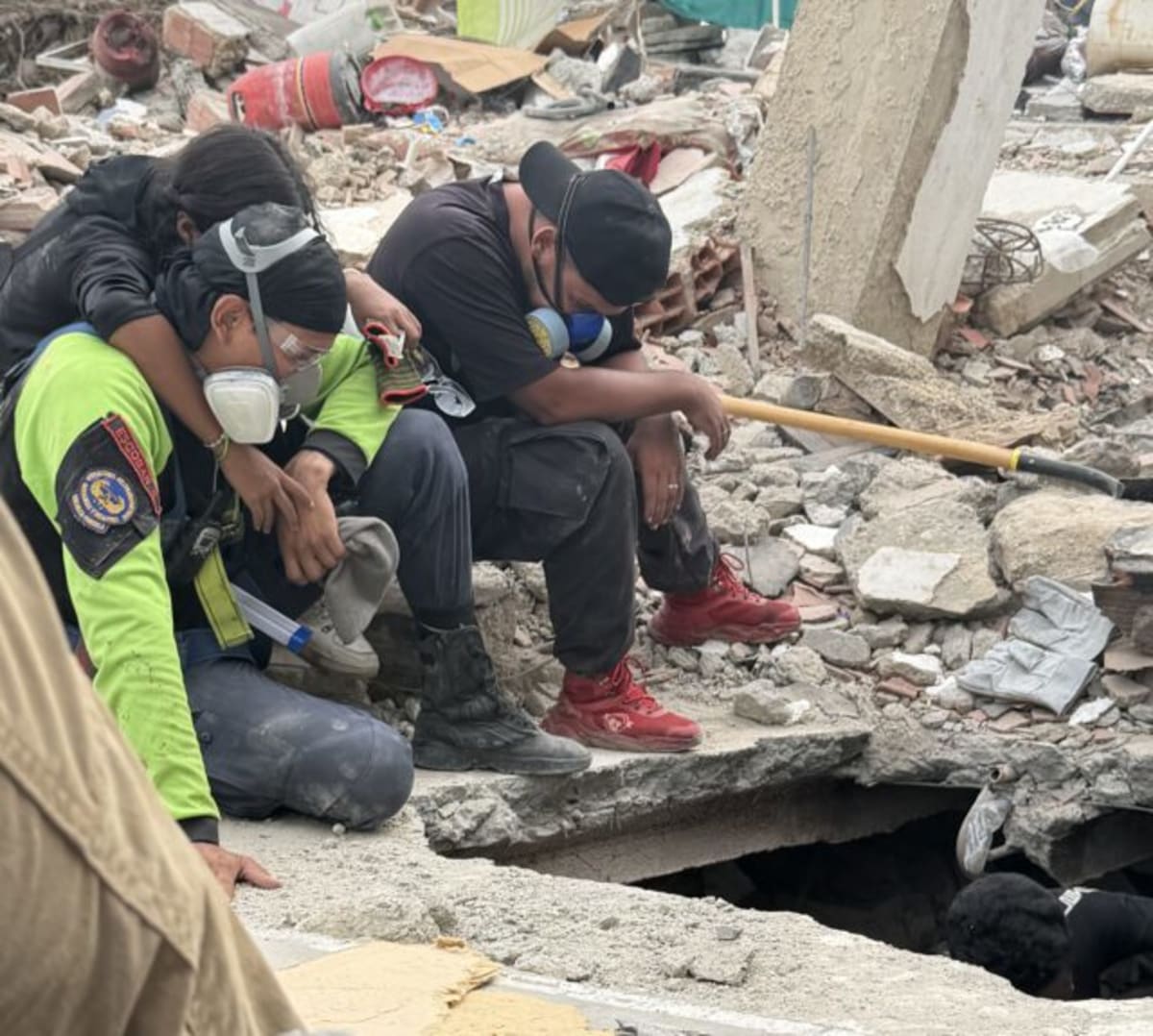Snake Robots Help Search Venezuela Earthquake Rubble - Image 4