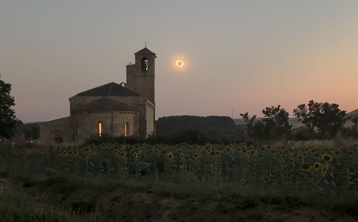 Eclipse Chaser Travels to Spain for 3rd Totality - Image 2