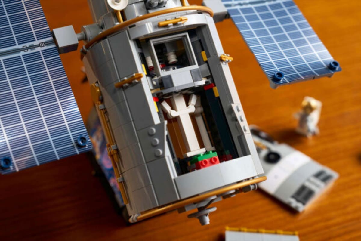 Lego Launches Most Detailed Hubble Telescope Model Yet - Image 3
