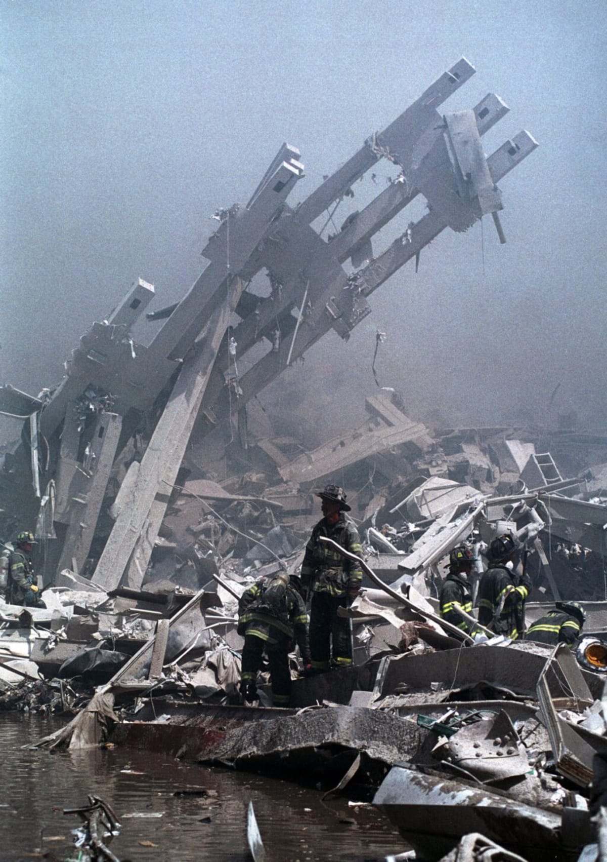 9/11 Survivors Reunite 25 Years Later to Say Thank You - Image 5