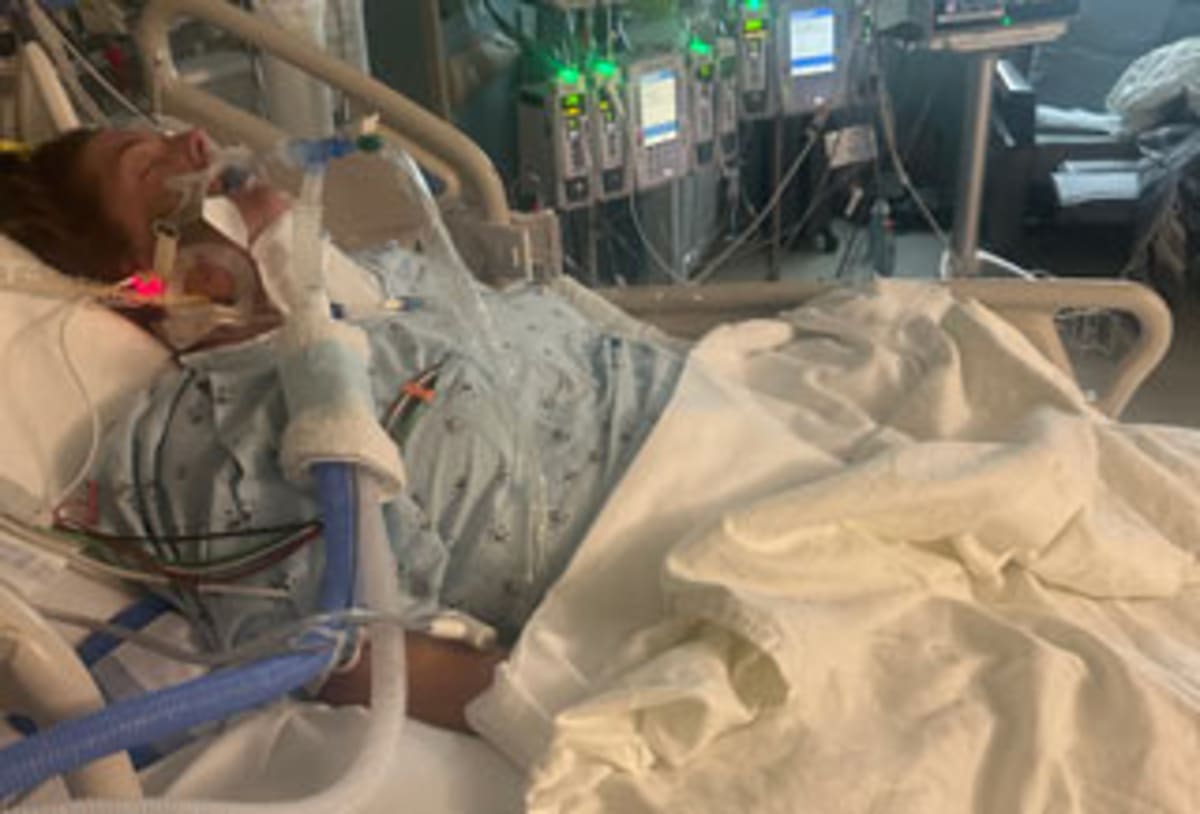 Teacher Beats 1% Survival Odds, Reunites with ICU Doctor - Image 3