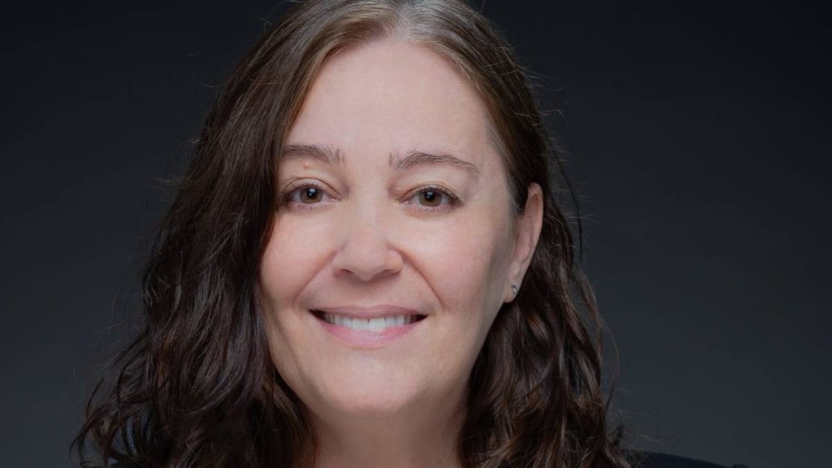 Hawaii Rep Nicole Lowen Named National EV Champion