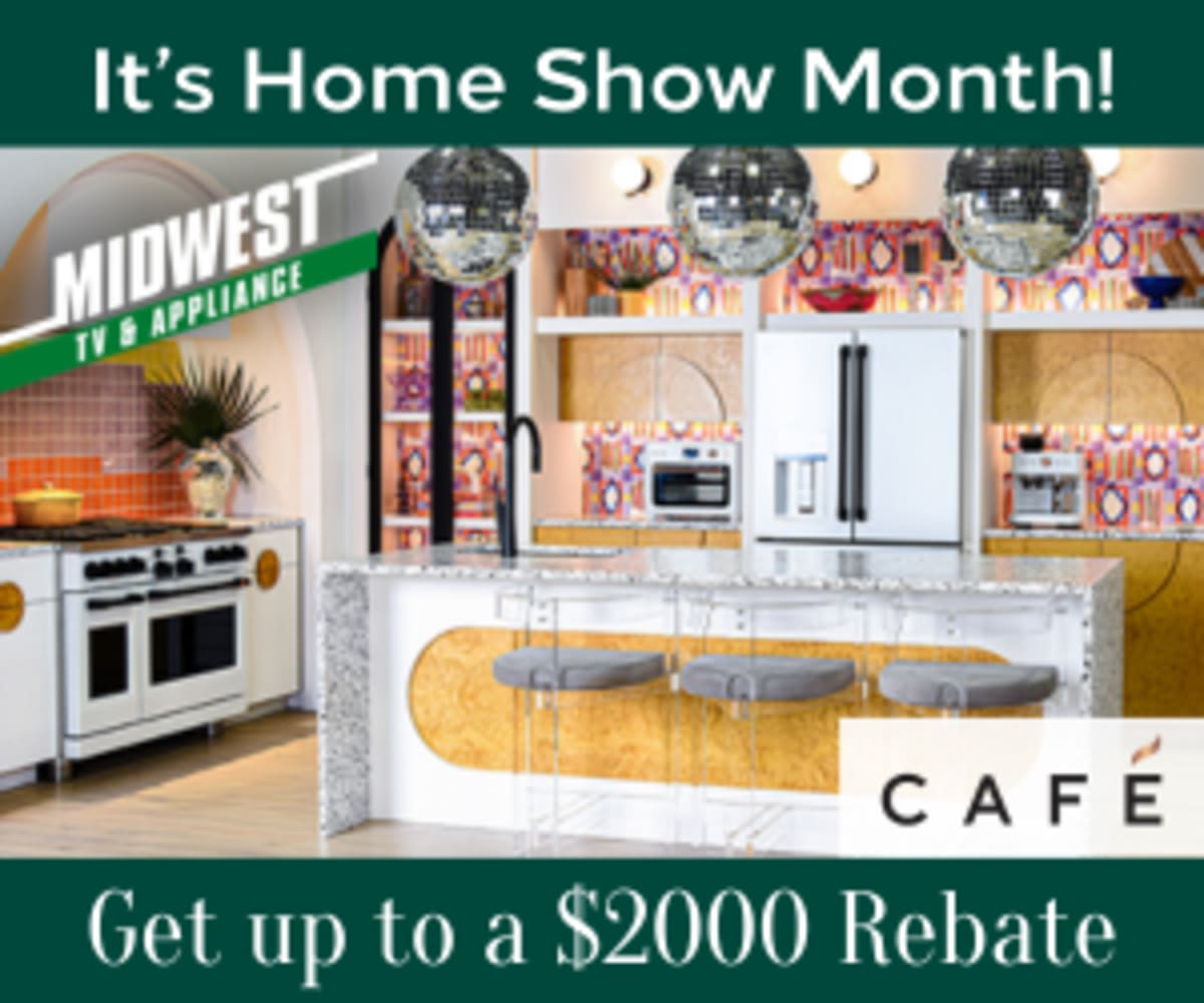 College Relay Team Breaks Olympic Gold Medalist's Record - Image 3