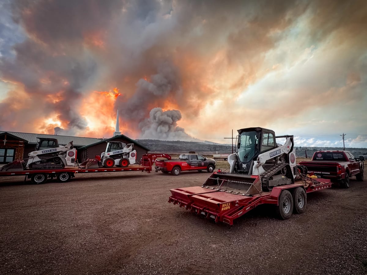 Colorado Crew Digs 15+ Miles of Fire Line for Free - Image 4