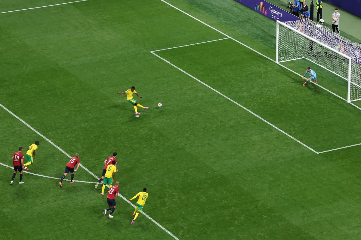 South Africa Fights Back to Keep World Cup Dream Alive - Image 3