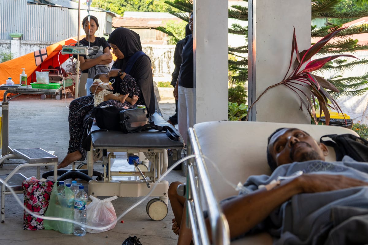Mom Delivers Baby During 7.7 Indonesia Earthquake - Image 2