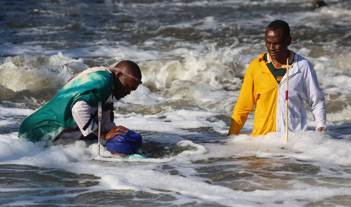 Easter Baptisms Unite Faith Communities in South Africa - Image 3