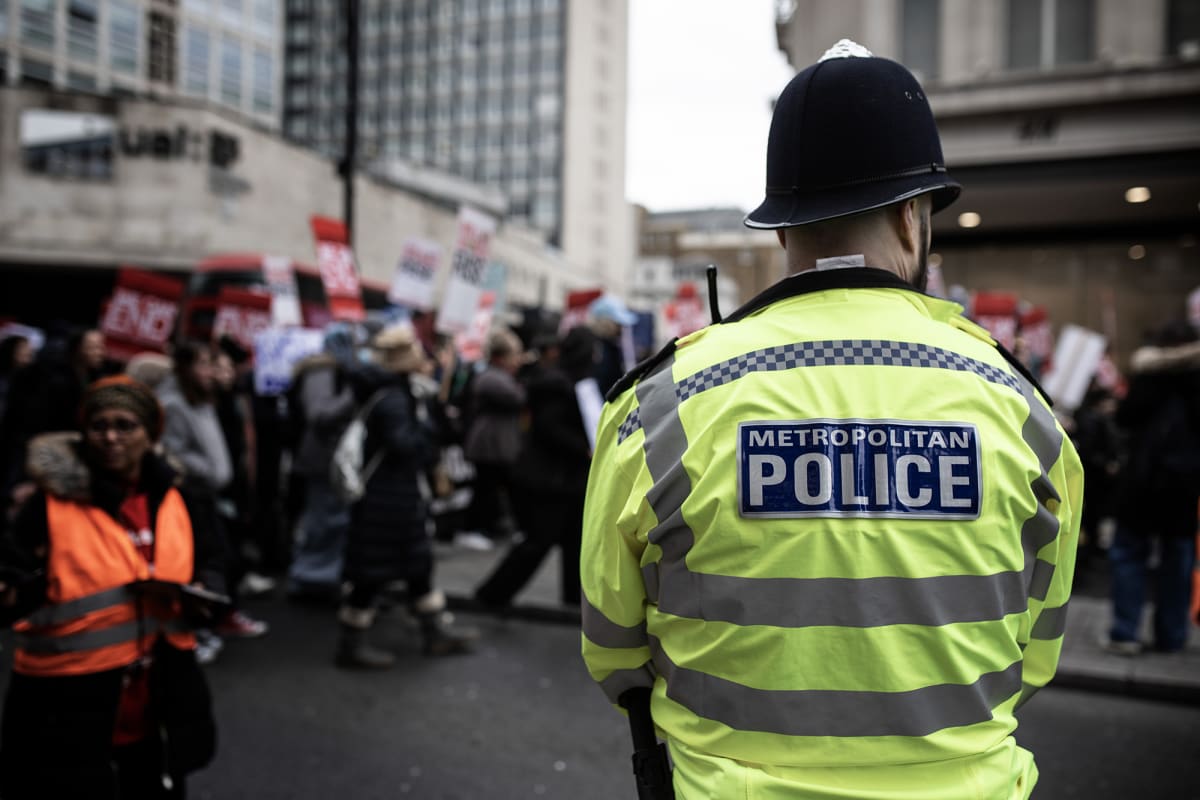 London E-Bike Police Cut Phone Thefts by 14,000 in a Year - Image 2