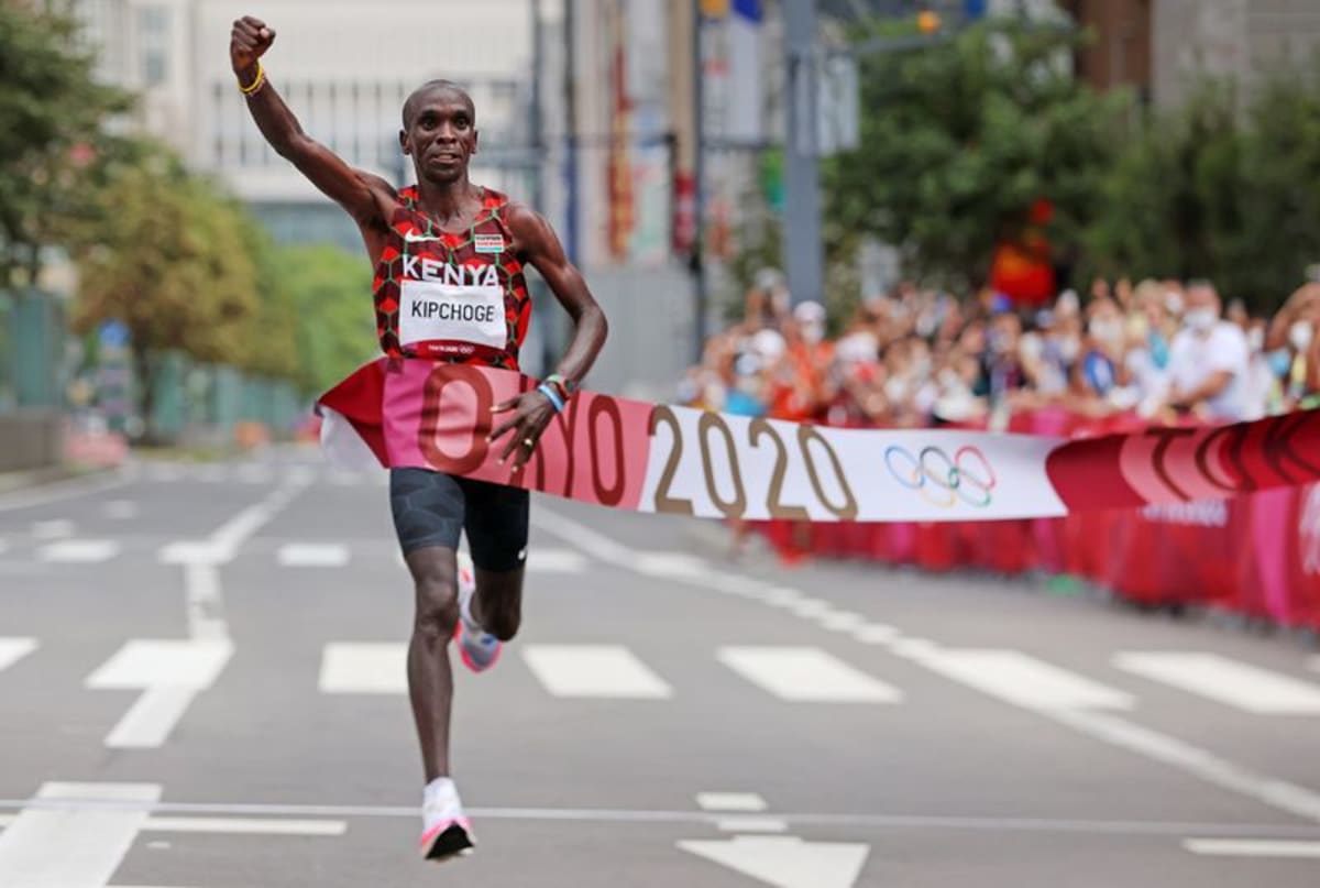 Marathon Legend Kipchoge Kicks Off World Tour in Cape Town