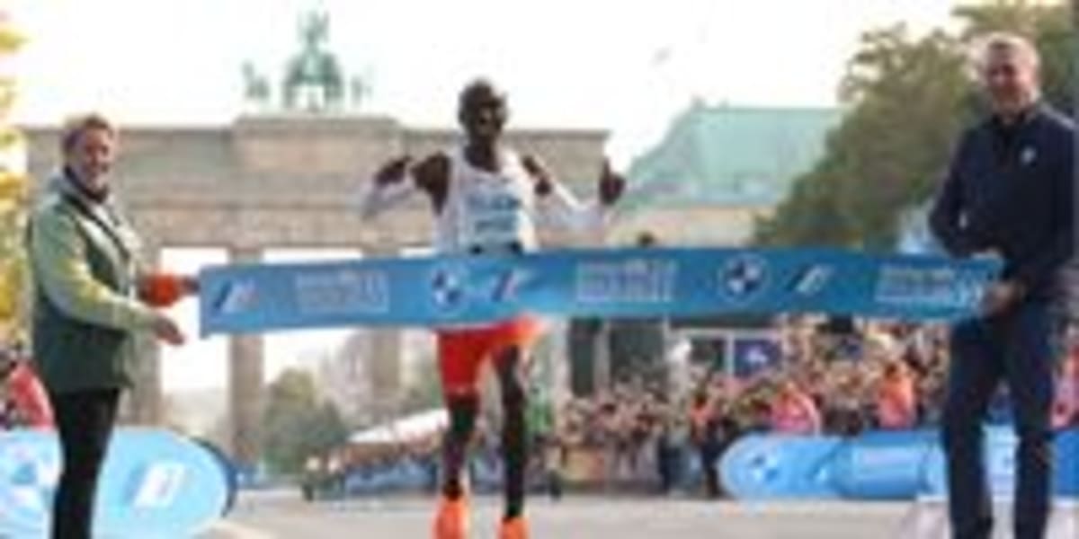 Marathon Legend Kipchoge Kicks Off World Tour in Cape Town - Image 5