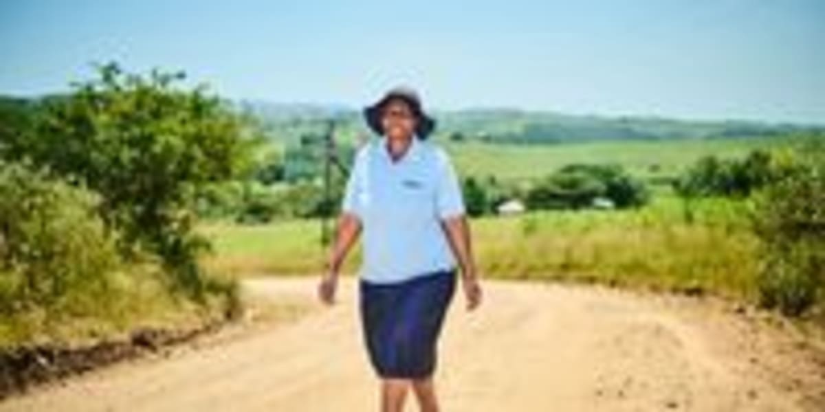 Pastor-Nurse Walks Miles to Heal Rural South Africa - Image 4
