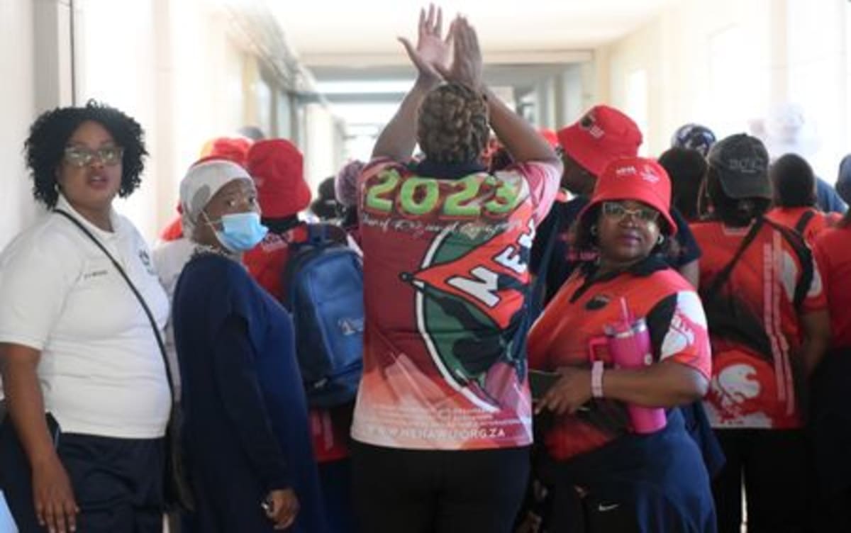 South Africa Converts TB Hospital to Ease Overcrowding - Image 3