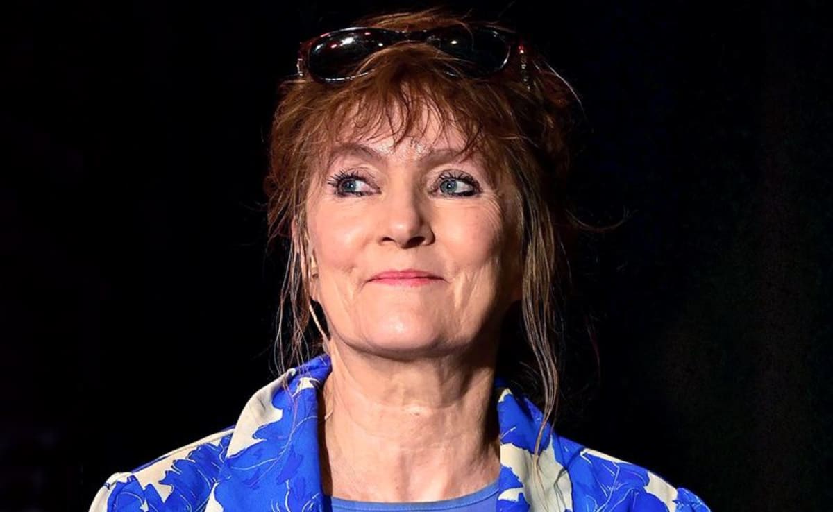 Drama Teacher Linda-Louise Swain Celebrated With Living Wake