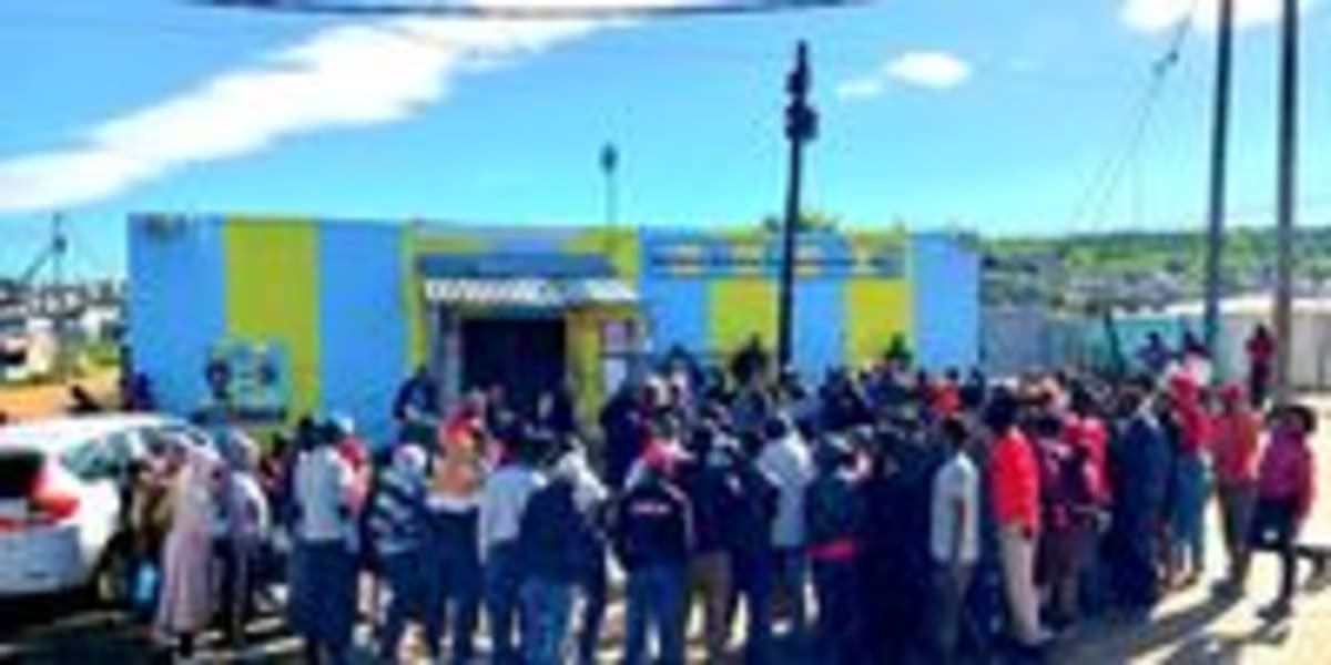 Nelson Mandela Bay Community Protects Foreign Shop Owner - Image 5