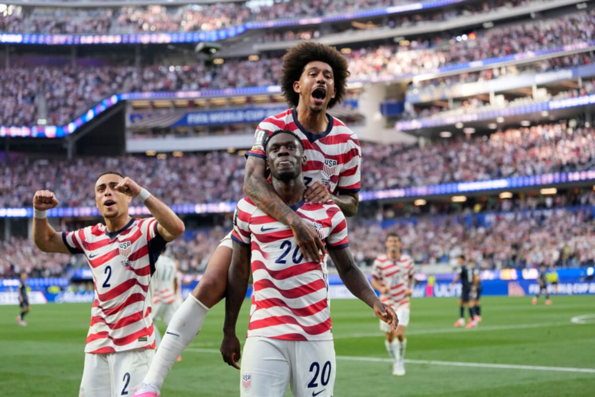 U.S. Wins World Cup Opener 4-1 in Historic Home Victory - Image 2