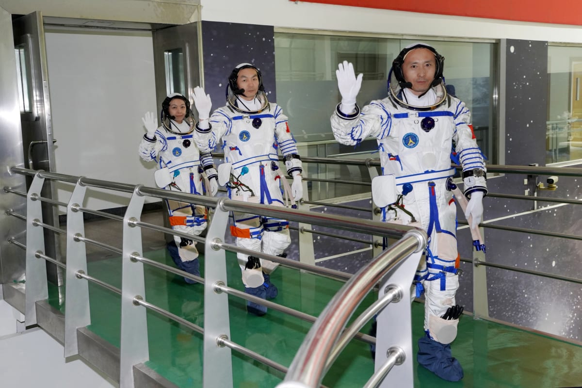 Hong Kong's First Astronaut Overcomes Motion Sickness - Image 4