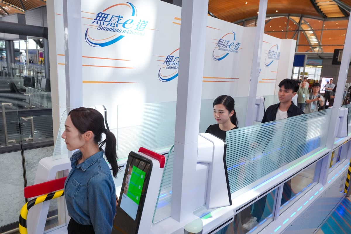 50,000 Hong Kong Commuters Get 5-Second Border Crossing - Image 4