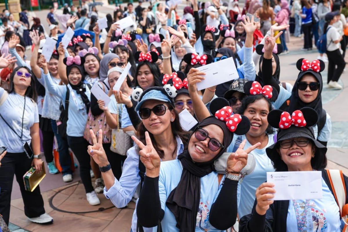 Hong Kong Disneyland Gives 5,000 Free Tickets to Helpers - Image 2