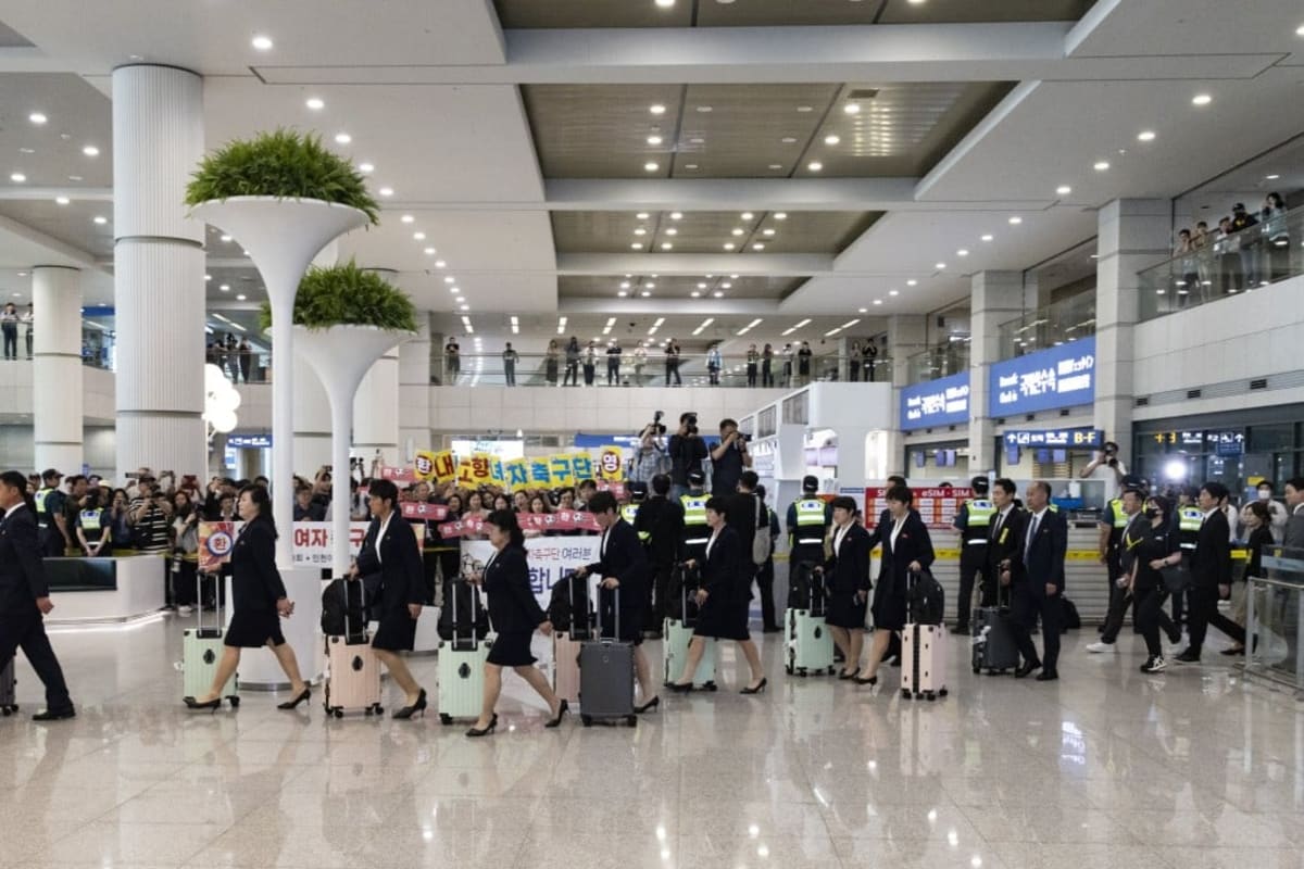 North Korean Athletes Visit South Korea After 8 Years - Image 2