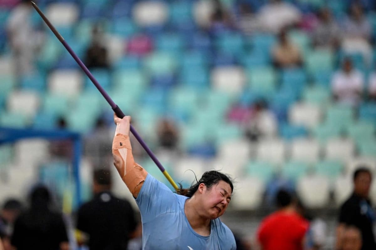 Chinese Teen Javelin Star, 18, Nears World Record - Image 2