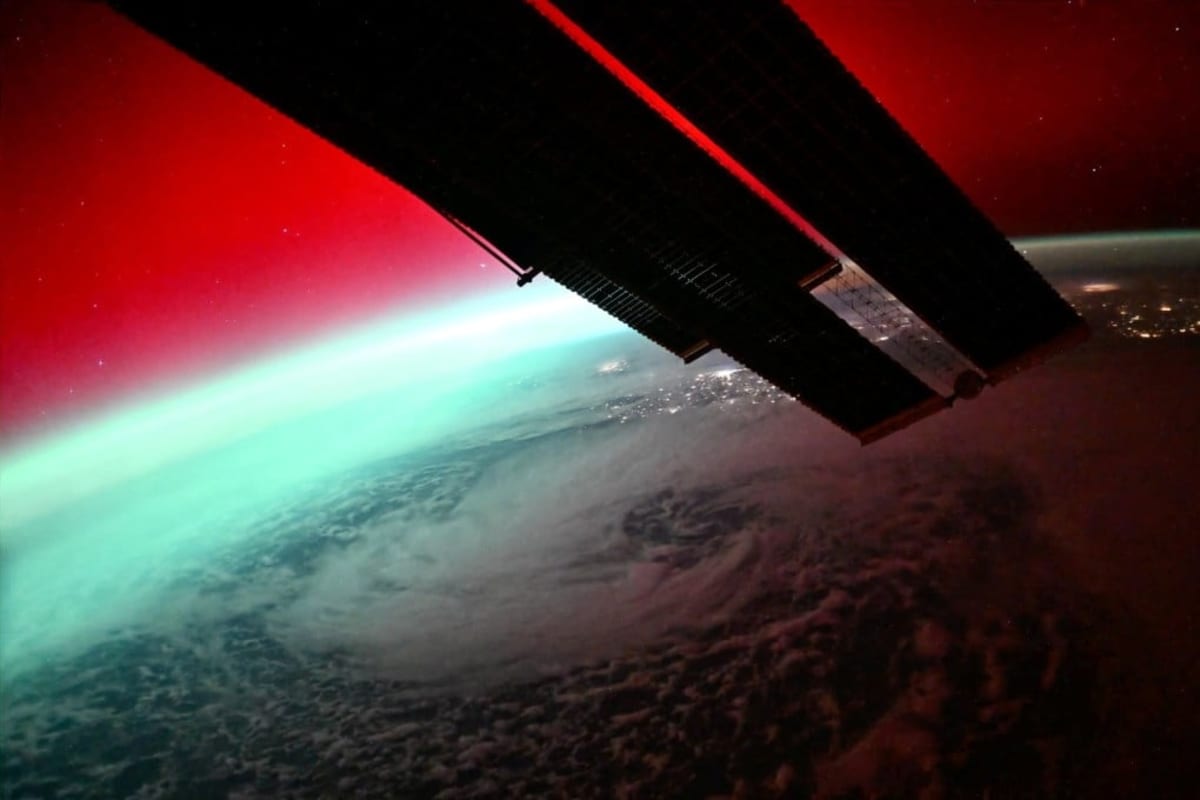 AI Now Tracks Space Hurricanes That Disrupt Satellites - Image 2