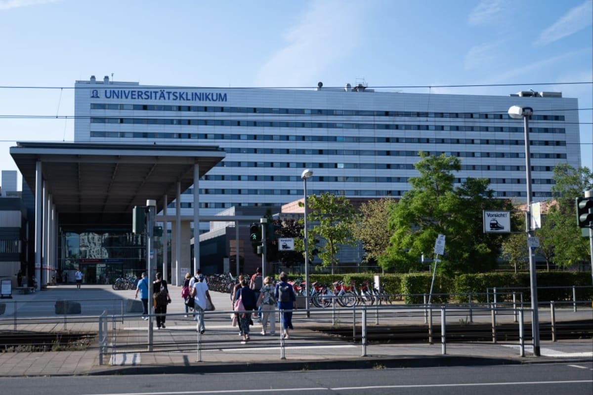 US Ebola Patient Safely Treated in German Hospital - Image 2