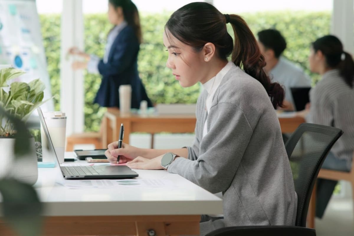 China's Young Workers Say No to Promotions for Better Lives - Image 2