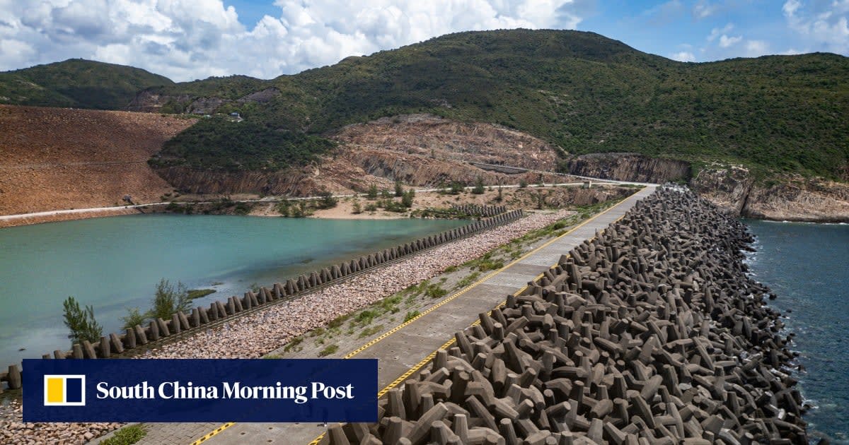 Hong Kong's East Dam Draws 5,600 Visitors Over Easter
