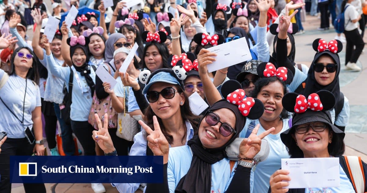 Hong Kong Disneyland Gives 5,000 Free Tickets to Helpers