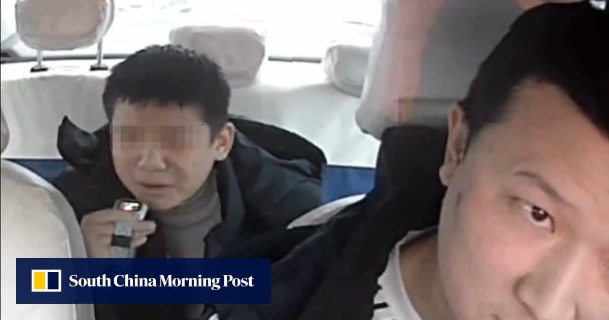 Taxi Driver Waives Fare for Tearful Boy in Zunyi