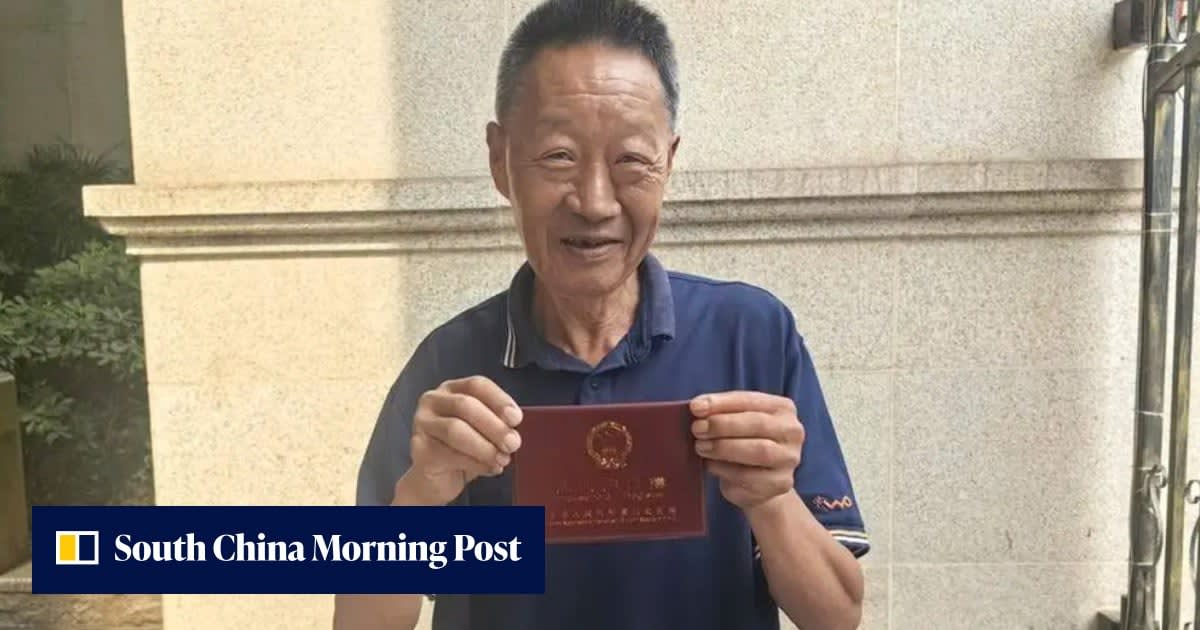 Man Keeps 25-Year Promise, Finally Reunites With Family