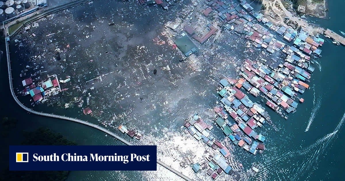 Indonesia Deploys 1,500 Troops to Battle Borneo Wildfires
