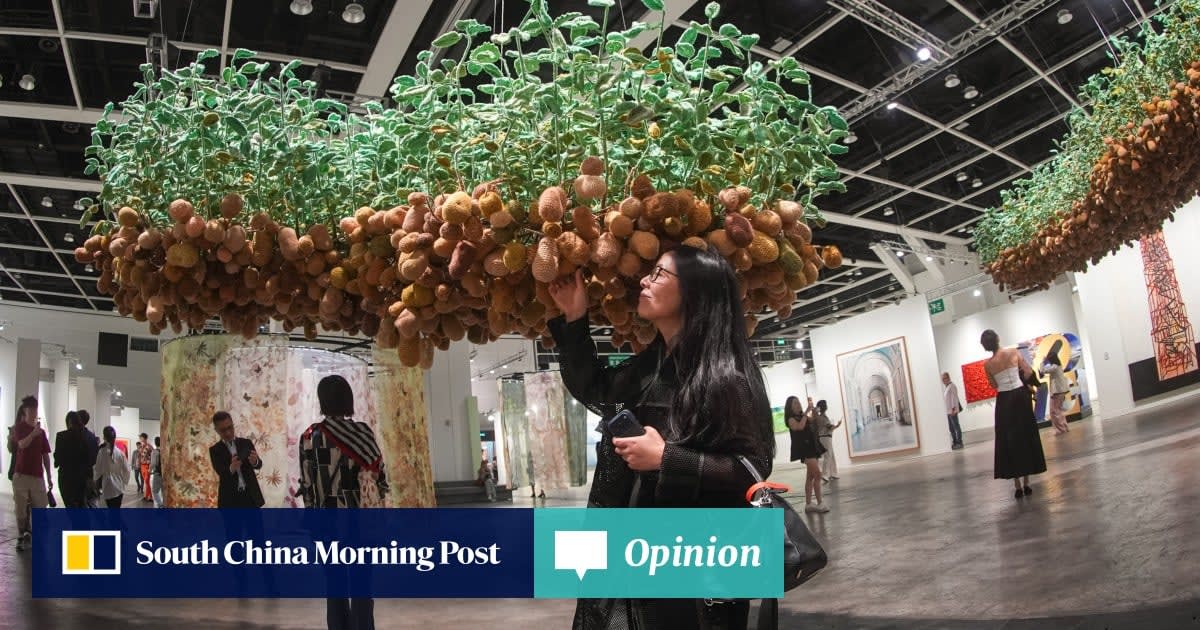 Hong Kong's Art March Draws Thousands to Cultural Hub