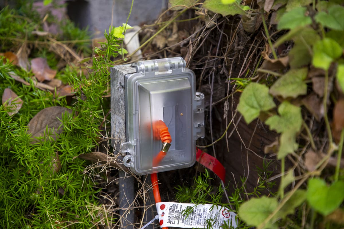 Retired Teacher Cuts Winter Bills $100 With Plug-In Solar - Image 2