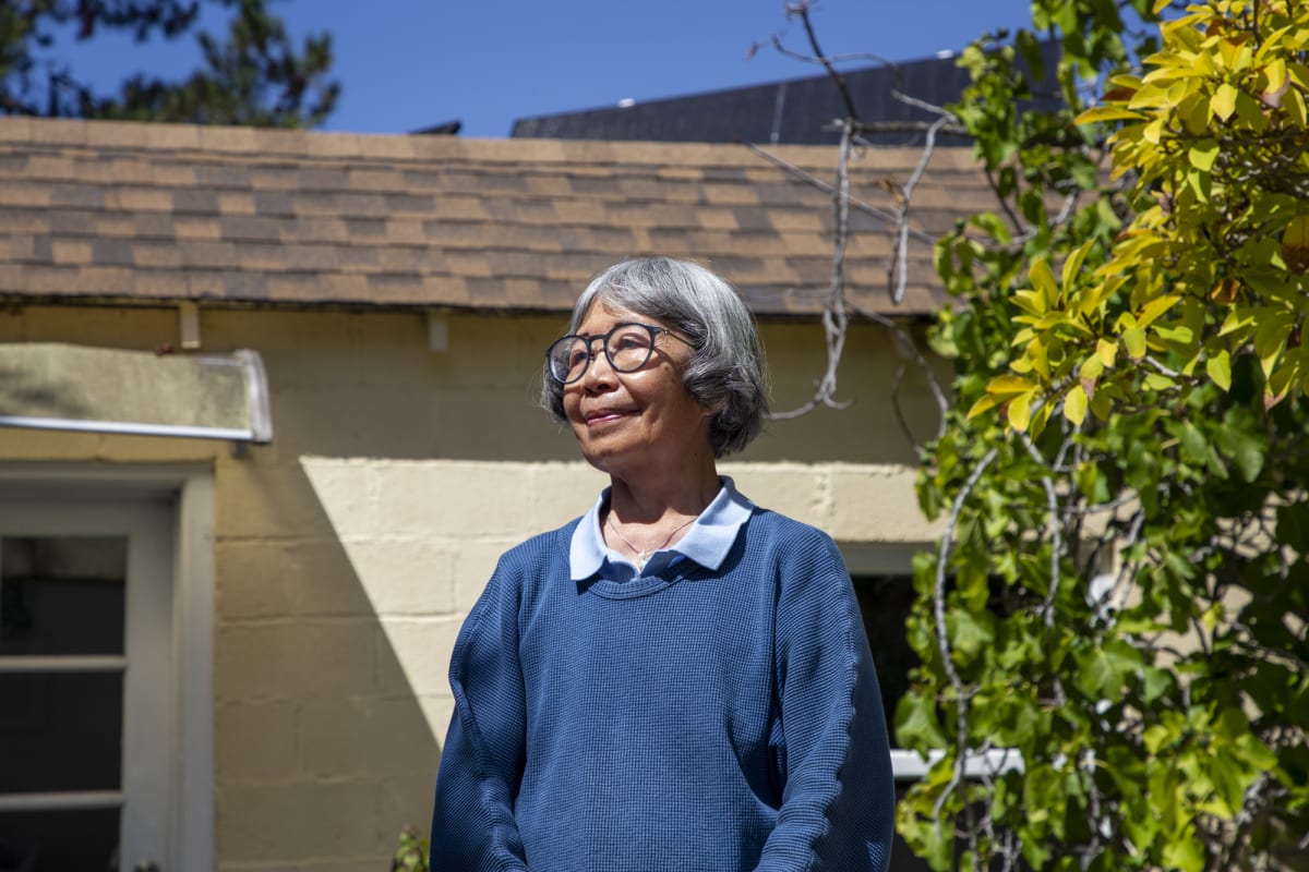 Retired Teacher Cuts Winter Bills $100 With Plug-In Solar