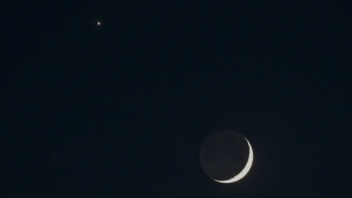 Venus and Moon Shine Together at Sunset Tonight