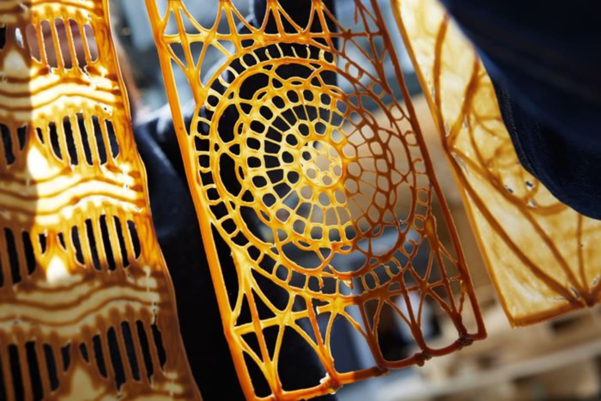 Scientists Turn Baker's Yeast Into 3D-Printed Wallpaper - Image 4