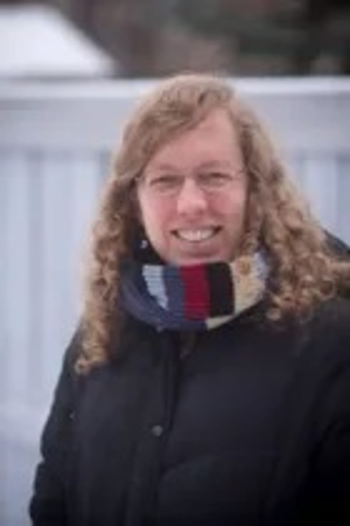 Astronauts Spot Green and Brown on the Moon During Artemis II - Image 5