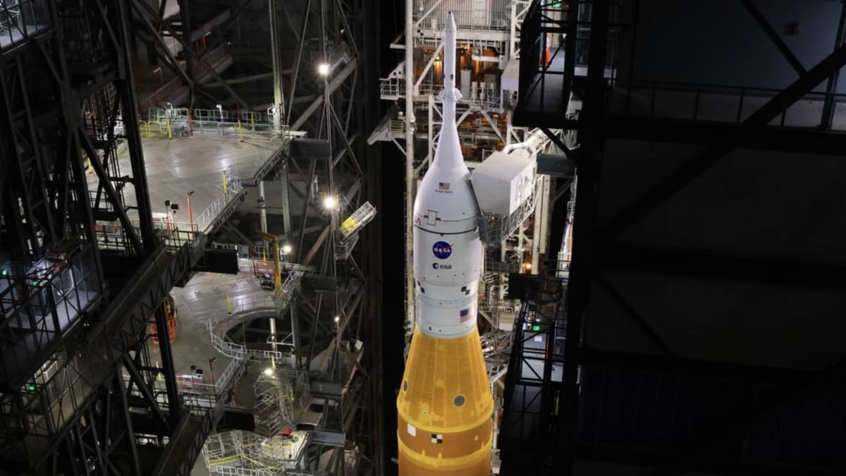 NASA's Moon Mission Launches April 1 After Rocket Repairs - Image 2