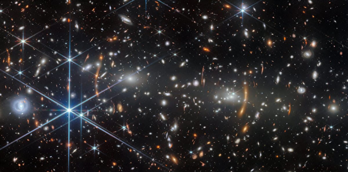 James Webb Telescope Uses Einstein's Gravity Trick to See Time - Image 4