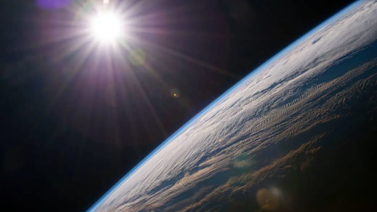 Earth May Survive the Sun's Death, New Study Says - Image 2