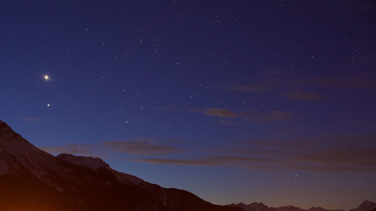 Venus and Jupiter to Nearly Touch in June 2026 Night Sky